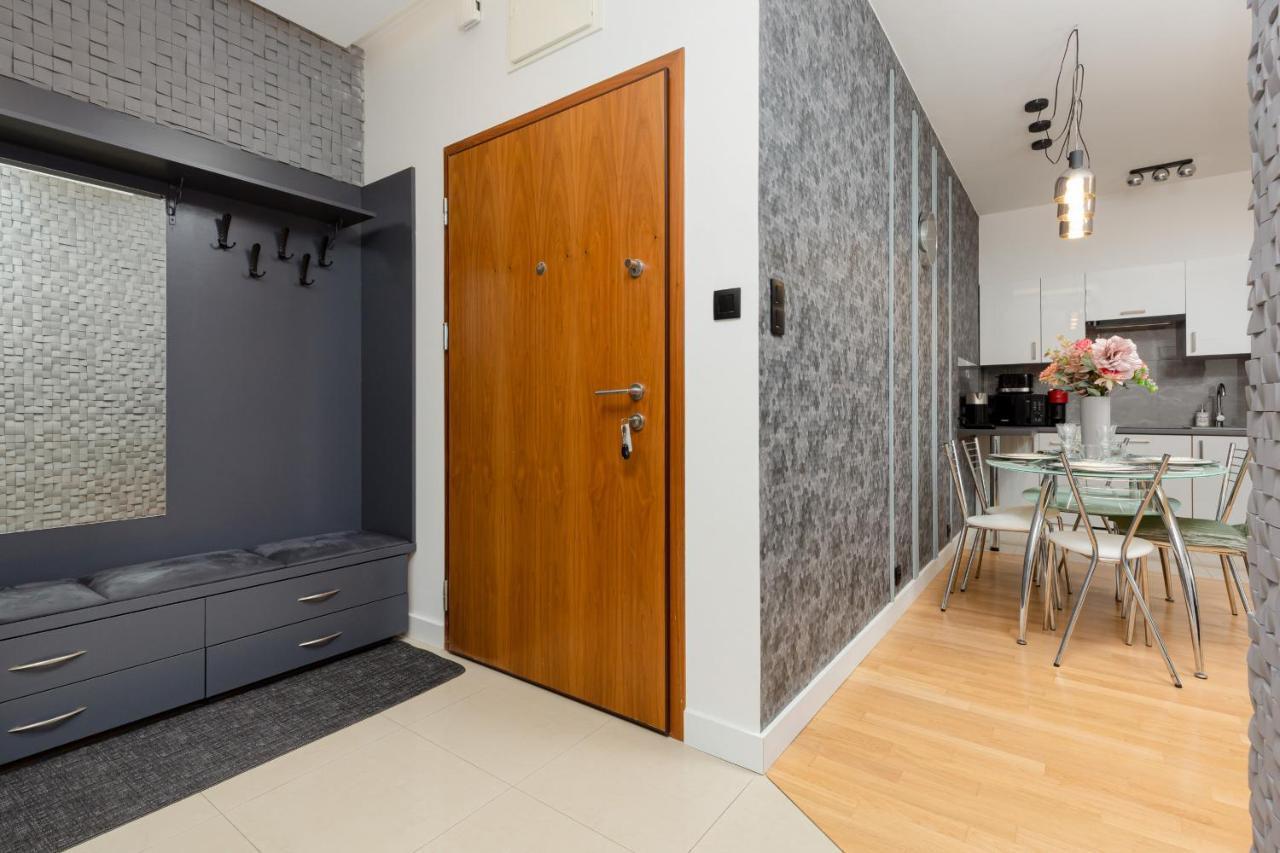 Park Arkadia Apartment With Parking Mokotow By Noclegi Renters Warszawa Eksteriør billede