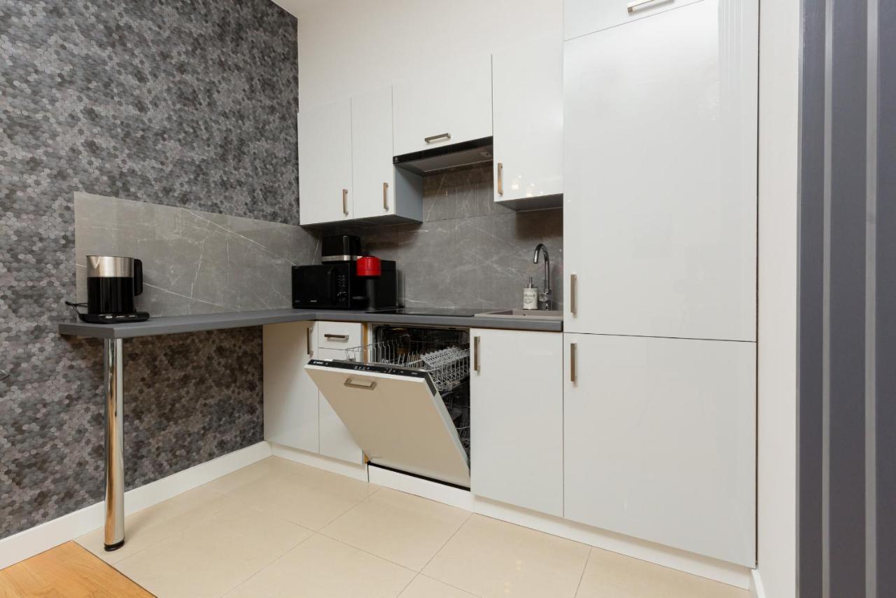 Park Arkadia Apartment With Parking Mokotow By Noclegi Renters Warszawa Eksteriør billede