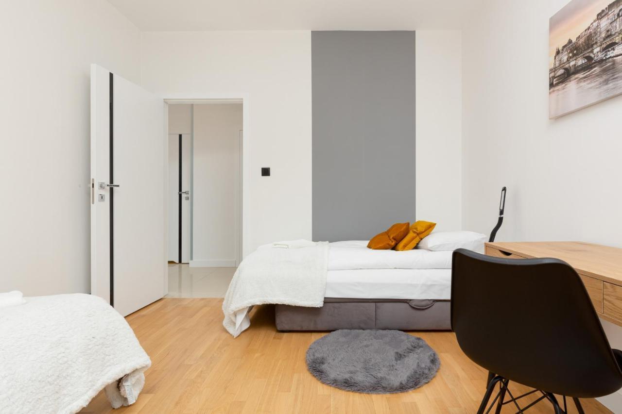 Park Arkadia Apartment With Parking Mokotow By Noclegi Renters Warszawa Eksteriør billede